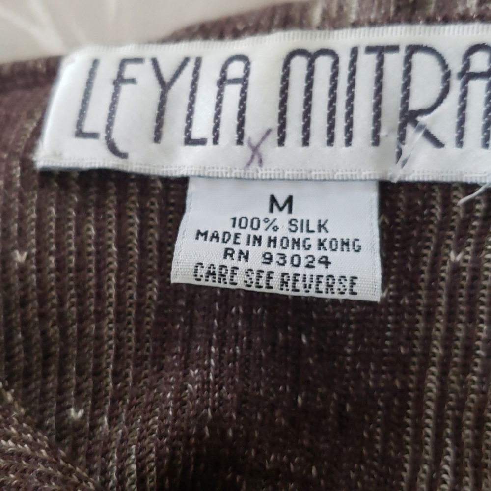 Sweater - Picture 6 of 8